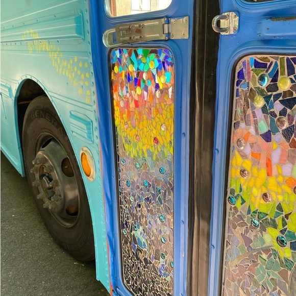 Meet your Posher, Virginia olivia - Picture 4 of 4